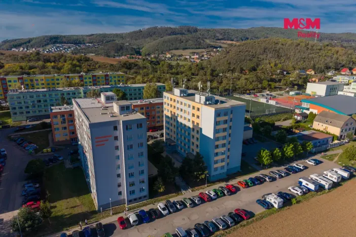 Prodej bytu 2+kk, Králův Dvůr, Nad Stadionem, 43 m2