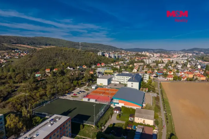 Prodej bytu 2+kk, Králův Dvůr, Nad Stadionem, 43 m2