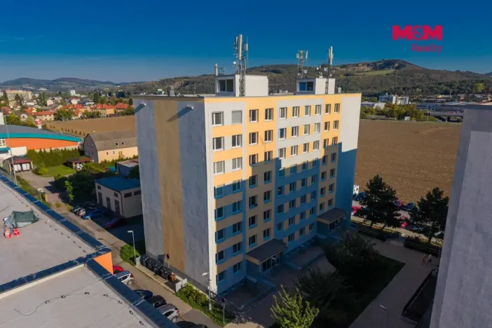 Prodej bytu 2+kk, Králův Dvůr, Nad Stadionem, 43 m2