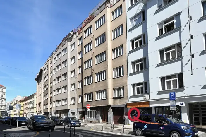 Pronájem bytu 1+kk, Praha - Holešovice, Veverkova, 29 m2