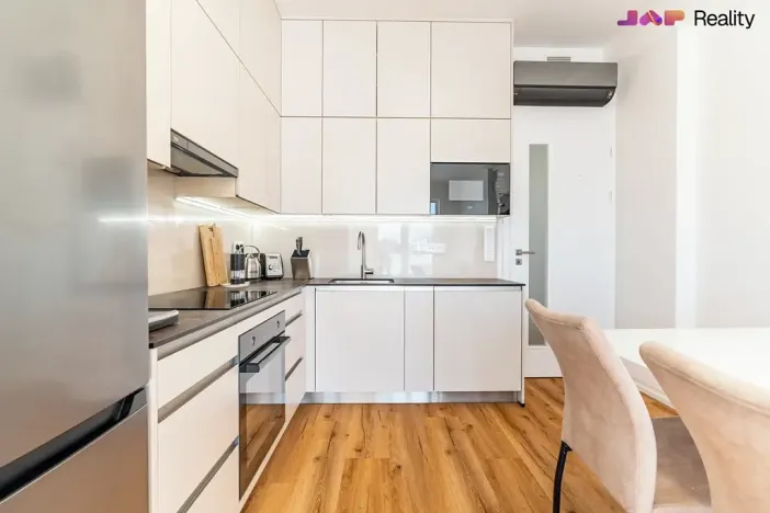 Pronájem bytu 2+kk, Brno, Komárovská, 54 m2