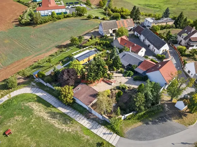 Prodej pozemku pro bydlení, Líský, 833 m2