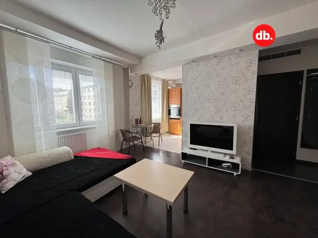 Pronájem bytu 2+kk, Karlovy Vary, Závodu míru, 60 m2