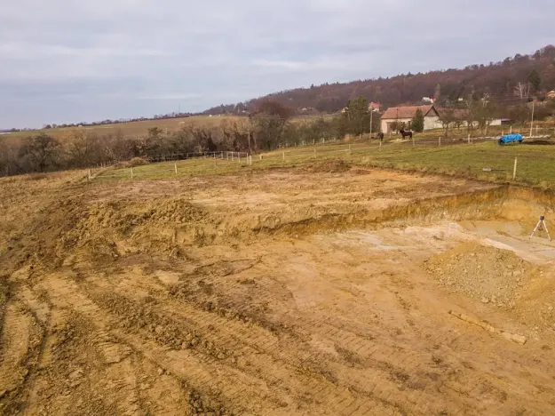 Dražba pozemku pro bydlení, Moravany, 2316 m2