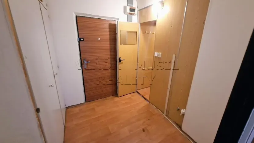 Prodej bytu 1+kk, Praha - Kamýk, Písnická, 32 m2