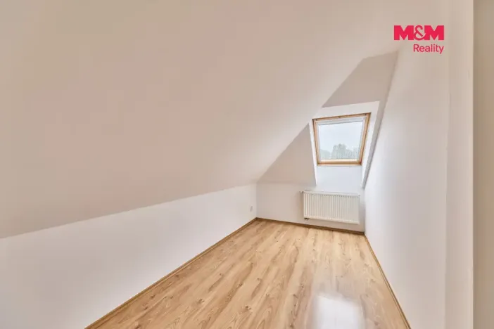 Prodej rodinného domu, Bernartice, 226 m2
