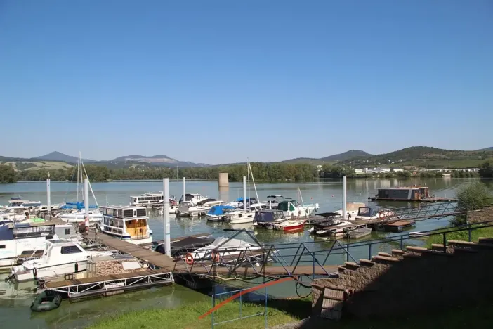 Prodej rodinného domu, Píšťany, 160 m2
