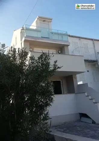 Prodej rodinného domu, 240 m², Stara Novalja