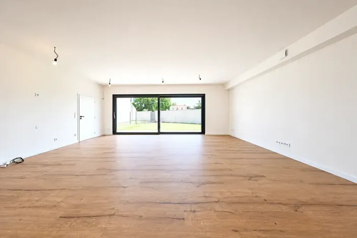 Prodej vícegeneračního domu, Šestajovice, Komenského, 275 m2