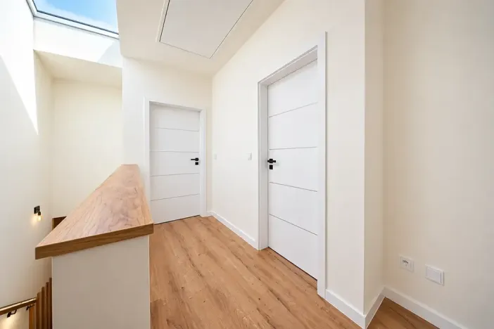 Prodej vícegeneračního domu, Šestajovice, Komenského, 275 m2