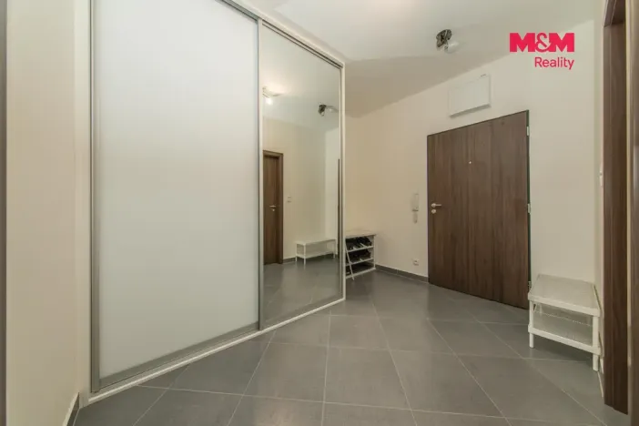 Prodej bytu 2+kk, Praha - Štěrboholy, Kryšpínova, 60 m2