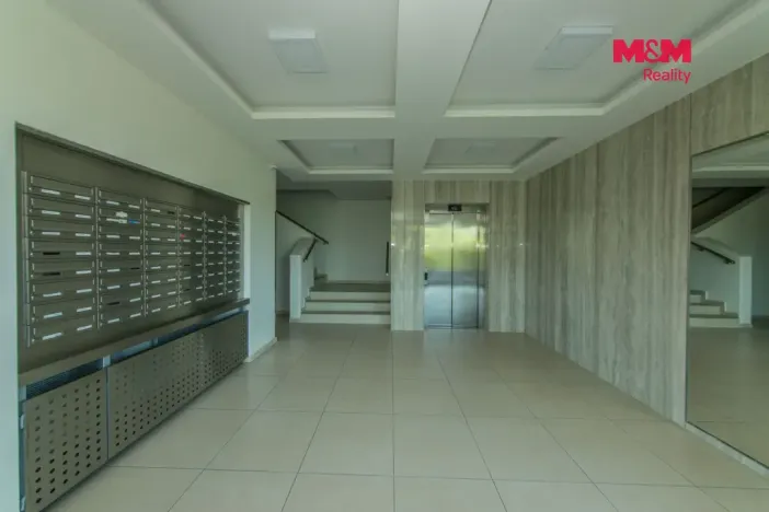 Prodej bytu 2+kk, Praha - Štěrboholy, Kryšpínova, 60 m2