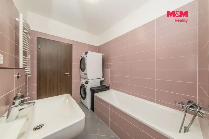 Prodej bytu 2+kk, Praha - Štěrboholy, Kryšpínova, 60 m2