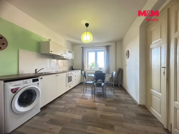 Pronájem rodinného domu, Dobrovice, Komenského, 16 m2