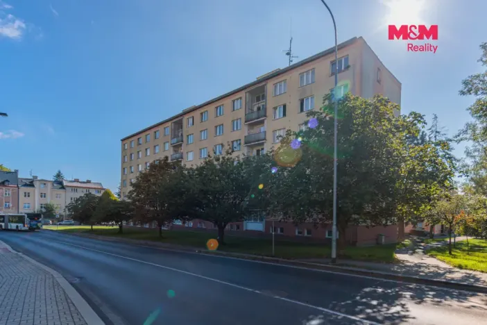 Prodej bytu 1+kk, Karlovy Vary - Stará Role, Fibichova, 18 m2