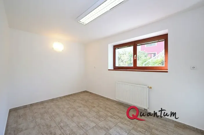 Pronájem rodinného domu, Praha - Kyje, Krčínovo náměstí, 126 m2