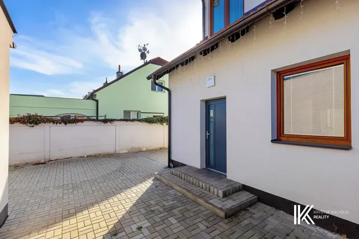 Pronájem kanceláře, Pardubice, Chrudimská, 131 m2