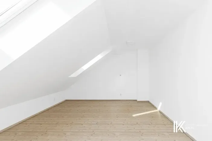Pronájem kanceláře, Pardubice, Chrudimská, 131 m2