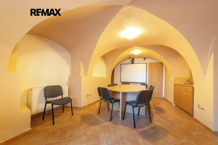 Prodej činžovního domu, Šumperk, nám. Míru, 220 m2