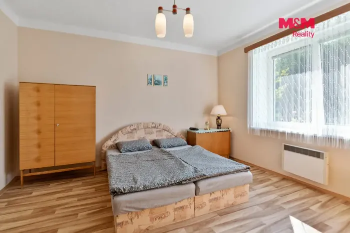 Prodej rodinného domu, Nový Bor - Janov, 180 m2