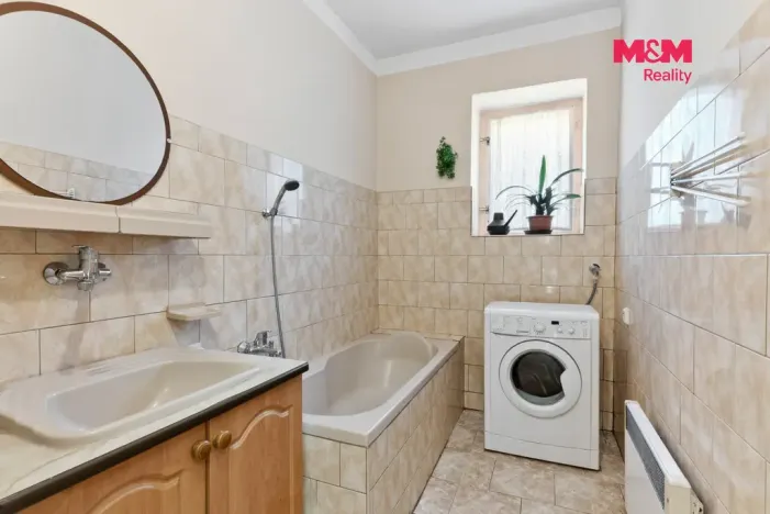 Prodej rodinného domu, Nový Bor - Janov, 180 m2