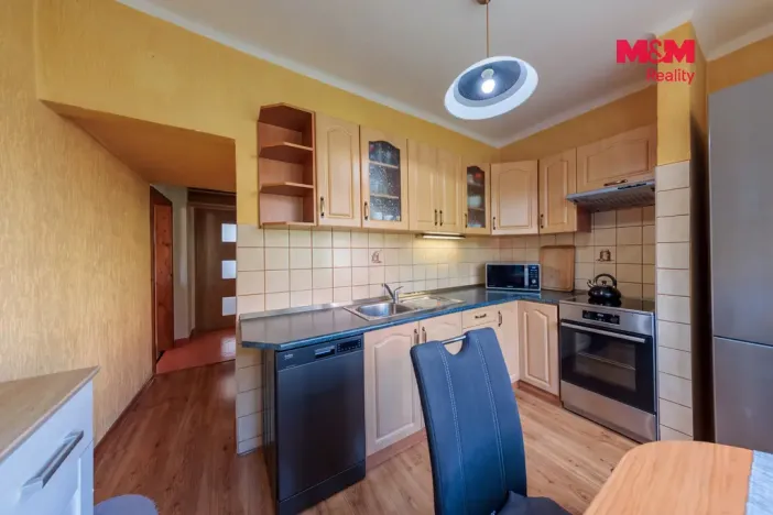 Prodej bytu 3+1, Habartov, Čs. armády, 70 m2