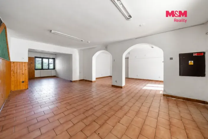 Prodej obchodního prostoru, Krásné Údolí, 220 m2