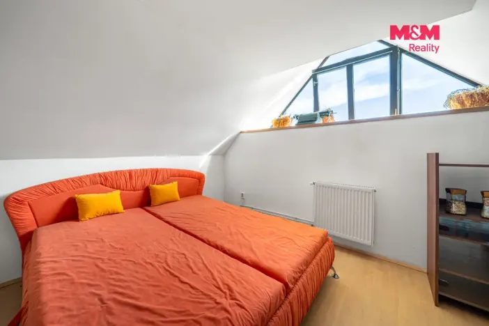Prodej obchodního prostoru, Krásné Údolí, 220 m2