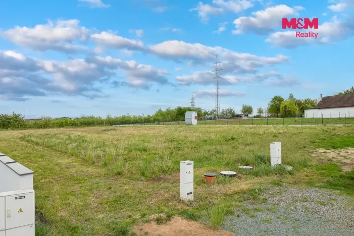 Prodej pozemku pro bydlení, Choltice, Na Hlásku, 1205 m2
