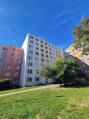 Prodej bytu 3+1, Kladno, Vít. Nezvala, 71 m2