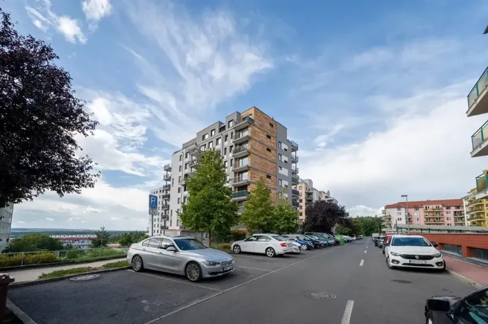 Prodej bytu 2+kk, Praha - Horní Měcholupy, Padovská, 52 m2