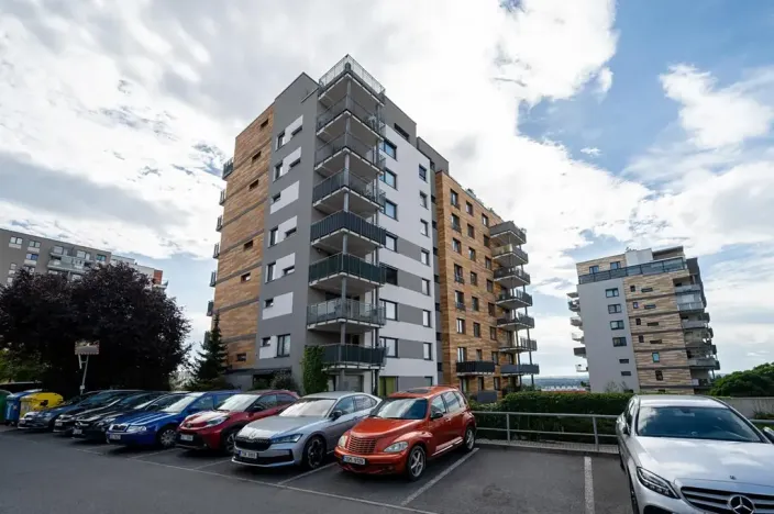 Prodej bytu 2+kk, Praha - Horní Měcholupy, Padovská, 52 m2