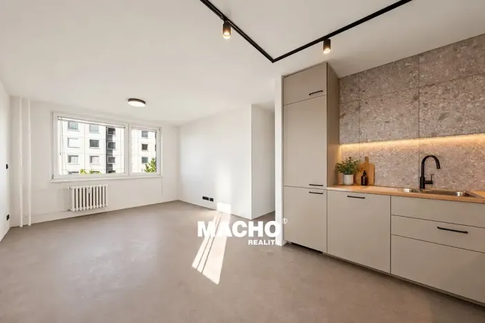 Pronájem bytu 3+kk, Praha - Modřany, Poljanovova, 65 m2