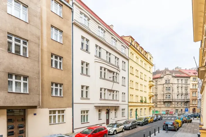 Pronájem bytu 2+kk, Praha - Bubeneč, Sládkova, 45 m2