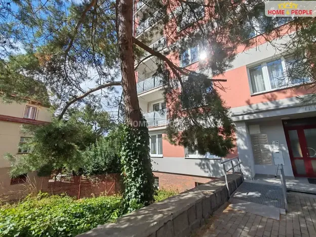 Pronájem bytu 4+1, Karlovy Vary, Školní, 84 m2