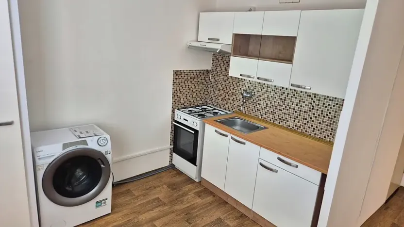 Pronájem bytu 1+1, Uherské Hradiště, Štěpnická, 34 m2
