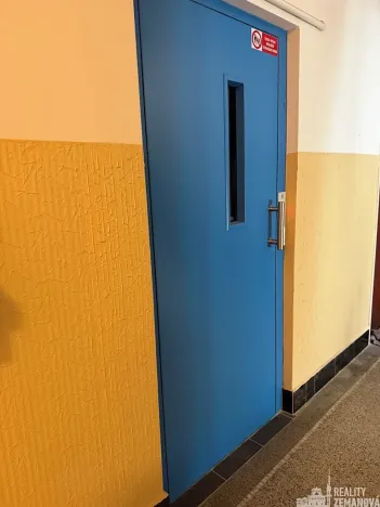 Pronájem bytu 2+kk, Praha - Vršovice, Petrohradská, 49 m2