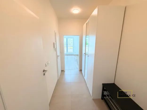 Pronájem bytu 1+kk, Brno - Sadová, Kumpoštova, 30 m2
