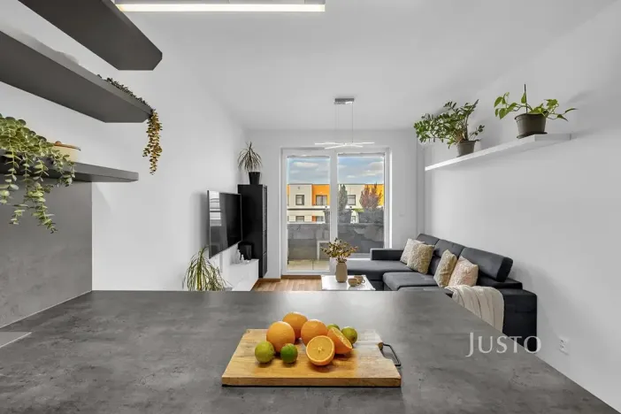 Prodej bytu 3+kk, Praha - Uhříněves, Oty Bubeníčka, 57 m2