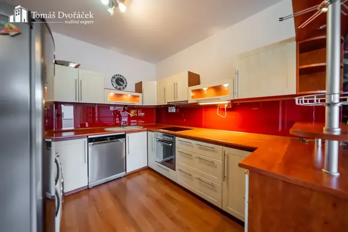 Prodej bytu 2+kk, Brno, Haškova, 77 m2