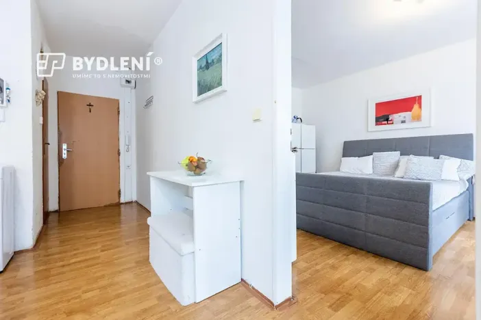 Prodej bytu 1+1, Krupka, Karla Čapka, 36 m2
