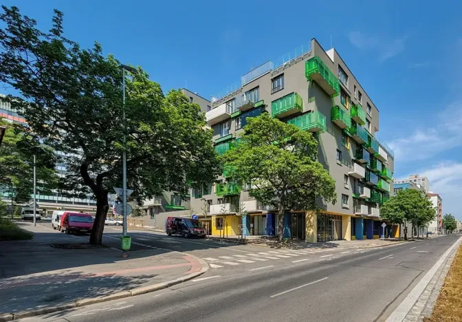 Pronájem bytu 1+kk, Praha - Vršovice, Altajská, 35 m2