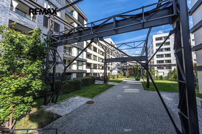 Pronájem bytu 2+kk, Praha - Holešovice, Jankovcova, 60 m2