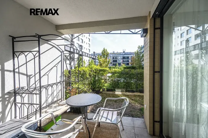 Pronájem bytu 2+kk, Praha - Holešovice, Jankovcova, 60 m2