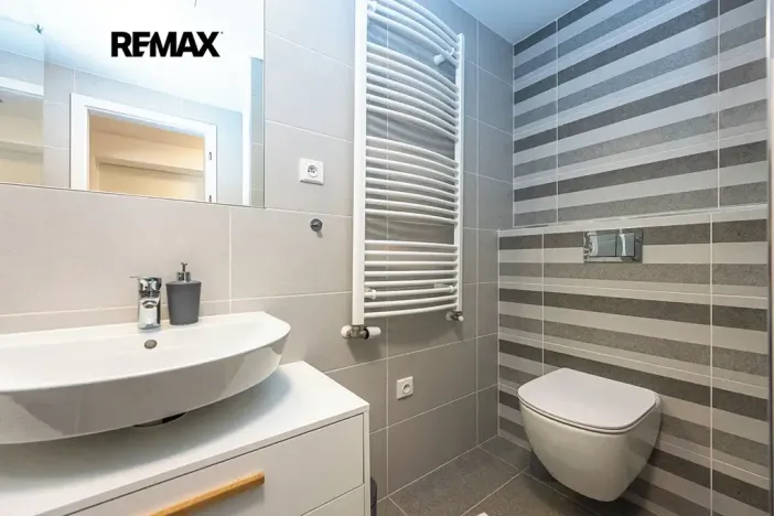 Pronájem bytu 2+kk, Praha - Holešovice, Jankovcova, 60 m2