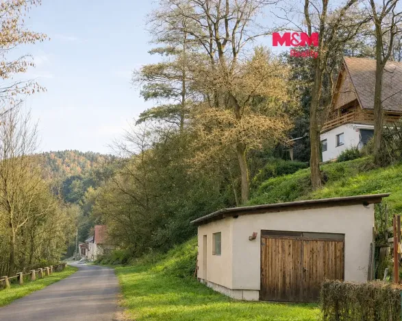 Prodej komerčního pozemku, Břasy, 218 m2
