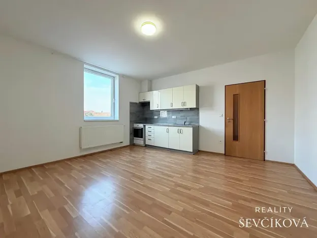 Pronájem bytu 2+kk, 52 m², náměstí T. G. Masaryka, Holice