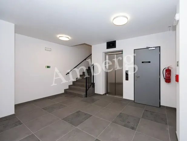 Pronájem bytu 1+kk, Praha - Karlín, Křižíkova, 32 m2