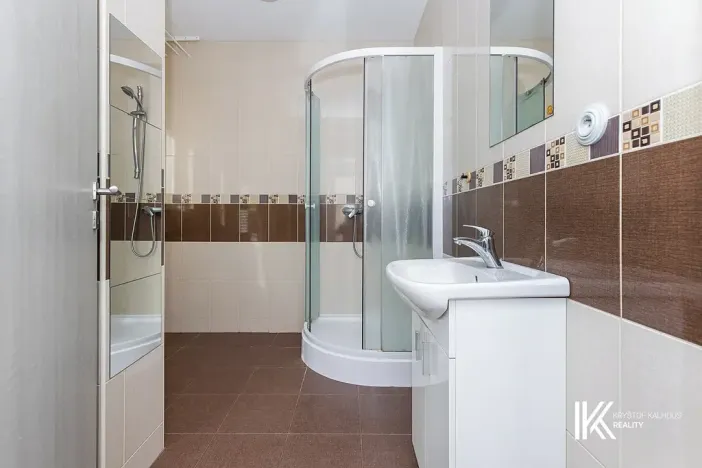 Pronájem obchodního prostoru, Pardubice, Chrudimská, 131 m2