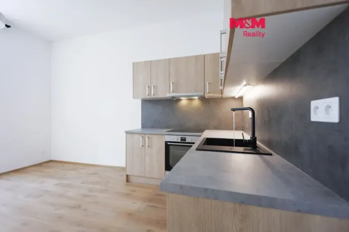 Pronájem bytu 2+kk, Plzeň - Jižní Předměstí, Americká, 62 m2